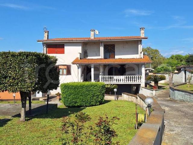 Villa Indipendente in vendita a Valle Carniera, Aprilia