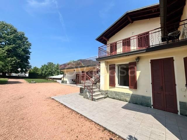 Villa Indipendente in vendita a Comunità Montana del Piambello, Arcisate