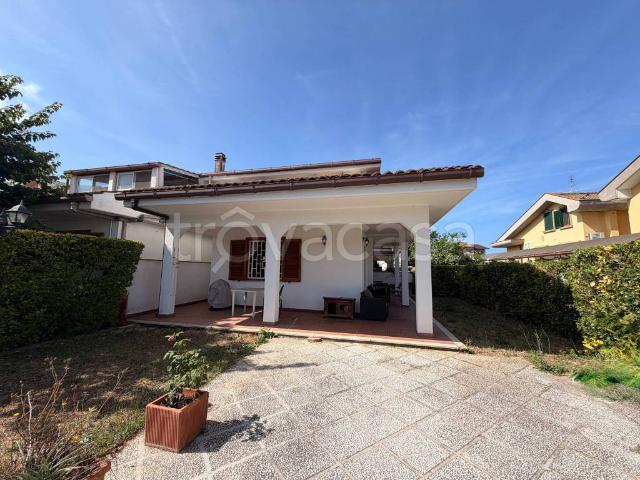 Villa Indipendente in vendita a Roma Capitale, Lazio