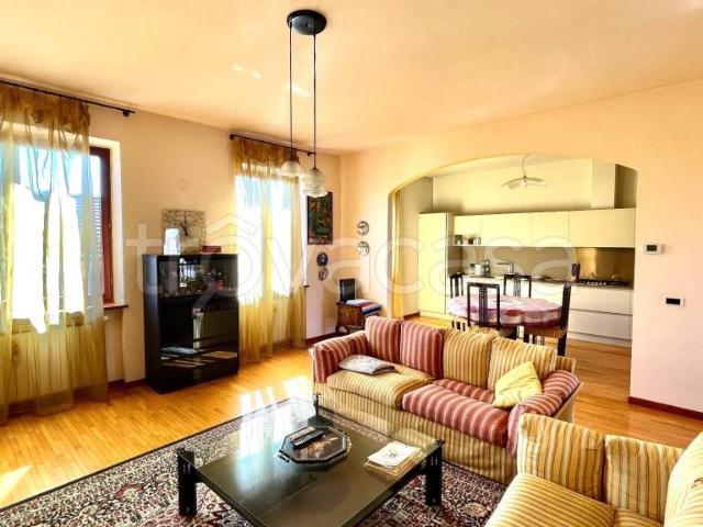 Villa Indipendente in vendita a Arluno, Lombardia