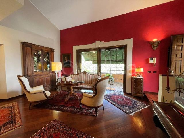Villa Indipendente in vendita a Belmonte Castello, Lazio