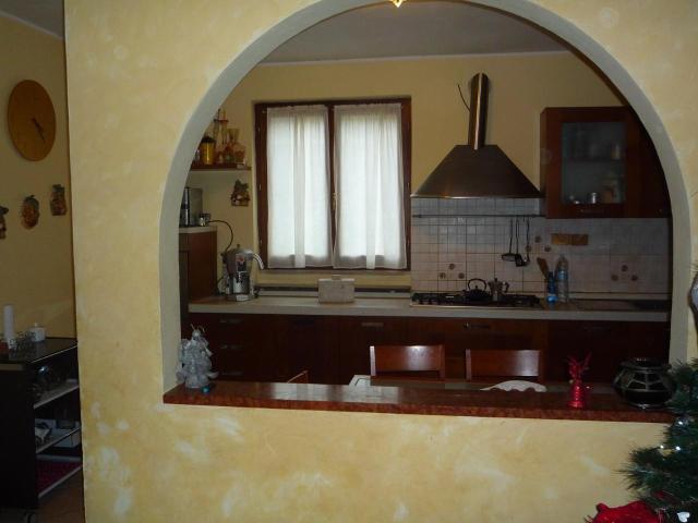 Villa Indipendente in vendita a Carrara, Toscana