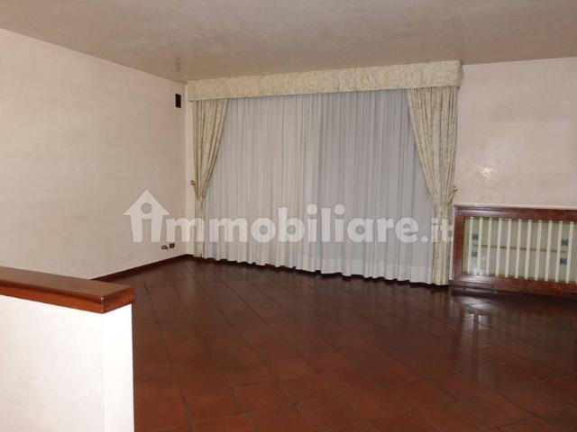 Villa Indipendente in affitto a Stra, Veneto