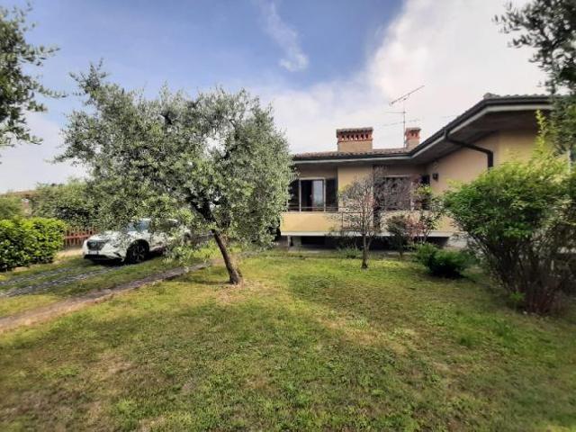 Villa Indipendente in vendita a Puegnago, Lombardia