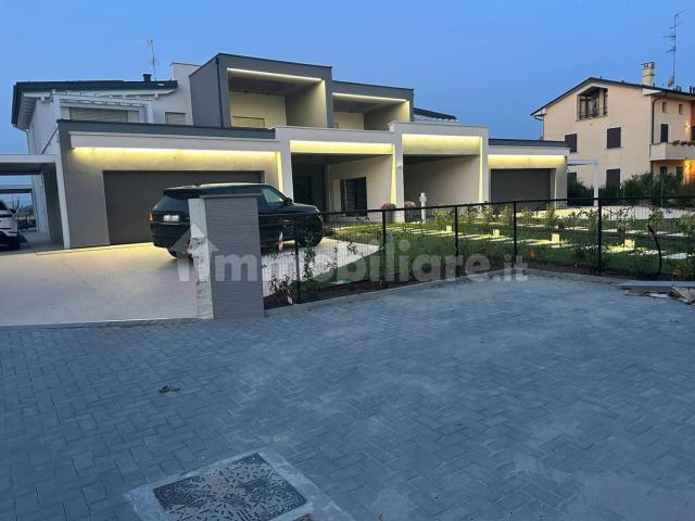 Villa Indipendente in affitto a Unione dei comuni del Distretto Ceramico, Formigine