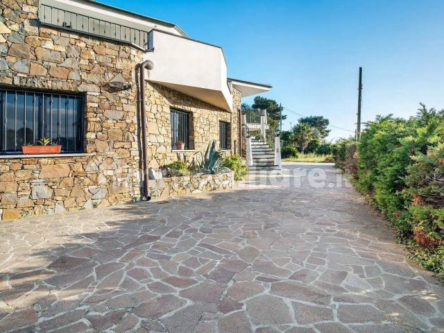 Villa Indipendente in affitto a Andora, Liguria