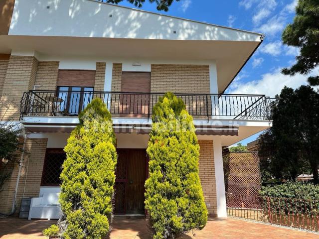 Villa Indipendente in affitto a Lido di Ulisse, Terracina
