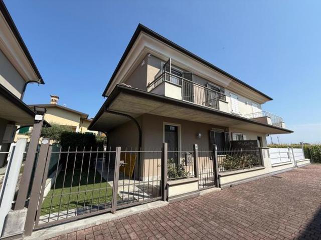 Villa Indipendente in vendita a Trenzano, Lombardia