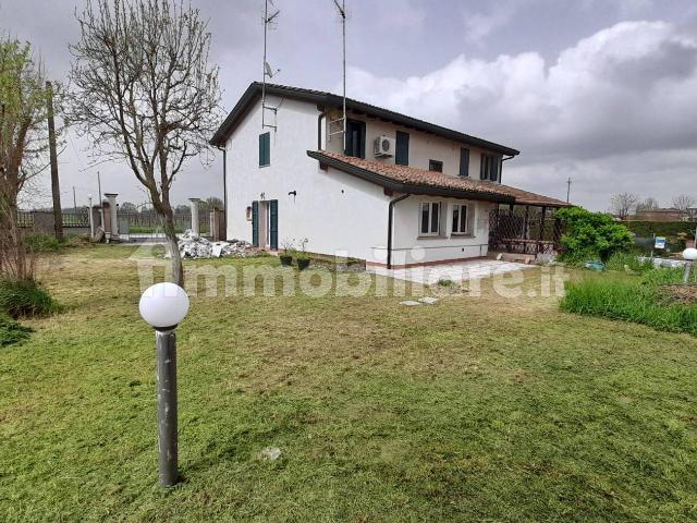 Villa Indipendente in affitto a Pianura Reggiana, Re