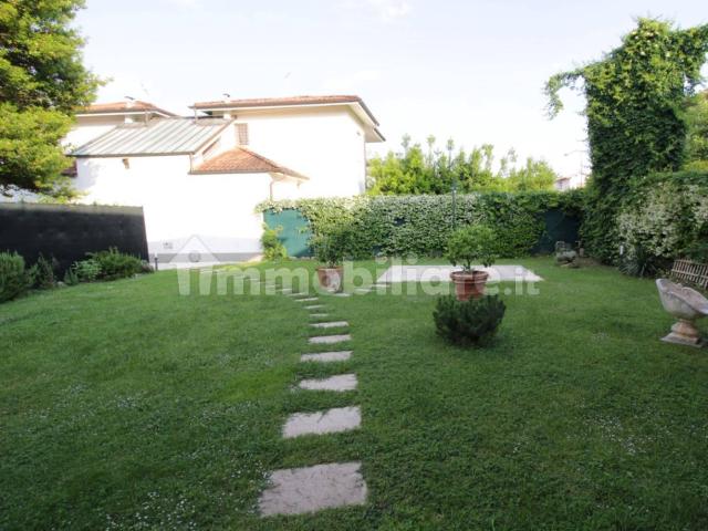 Villa Indipendente in affitto a Tonfano, Toscana