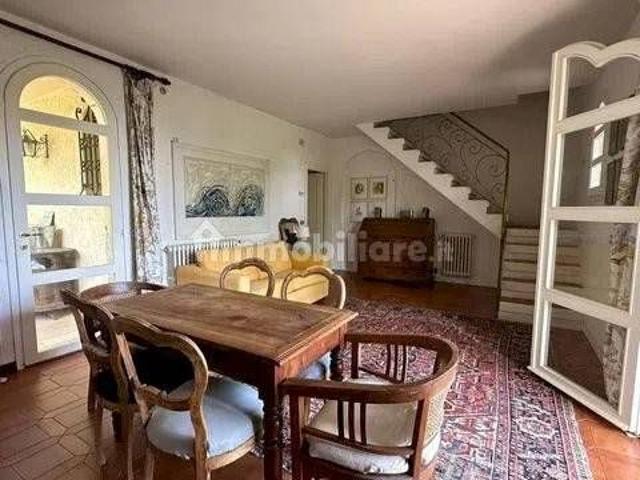 Villa Indipendente in affitto a Vigna del Mare, Marche
