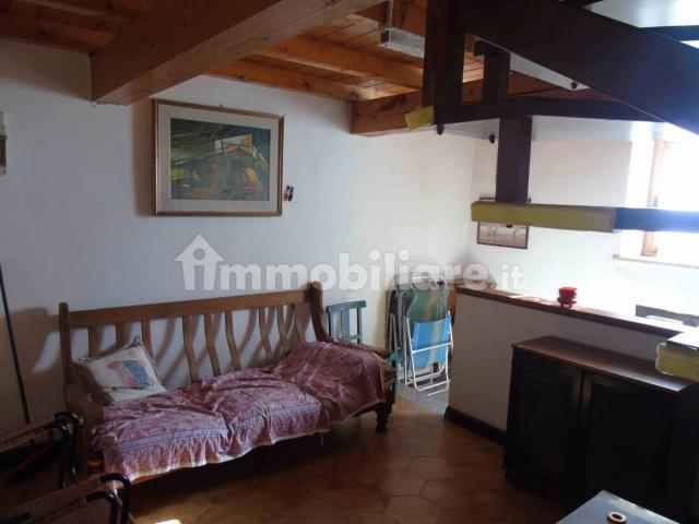 Villa Indipendente in affitto a Comunità della Vallagarina, Ronzo Chienis