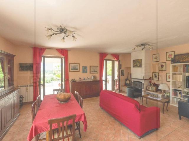 Villa Indipendente in affitto a Roma Capitale, Lazio