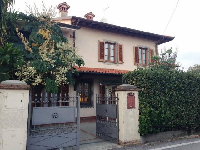 Villa Indipendente in affitto a Chiampo, Veneto