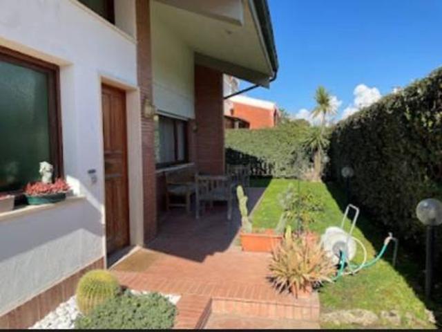 Villa Indipendente in affitto a Tognazzi, Roma Capitale