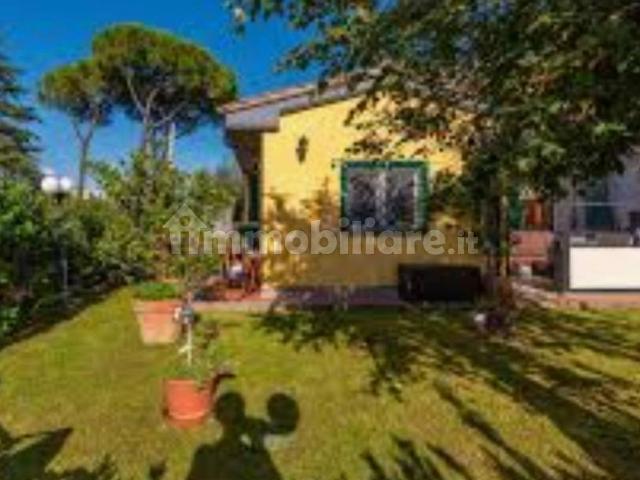 Villa Indipendente in affitto a Santi Apostoli, Roma Capitale
