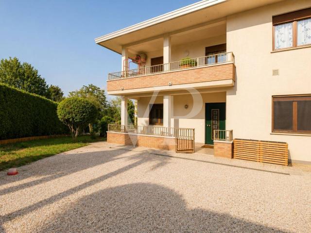 Villa Indipendente in affitto a Malo, Veneto