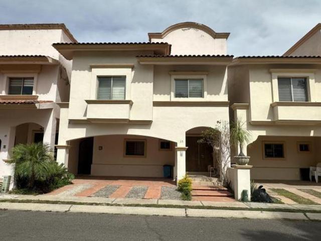 Casa En Condominio en venta en Tlajomulco De Zúñiga, Jalisco