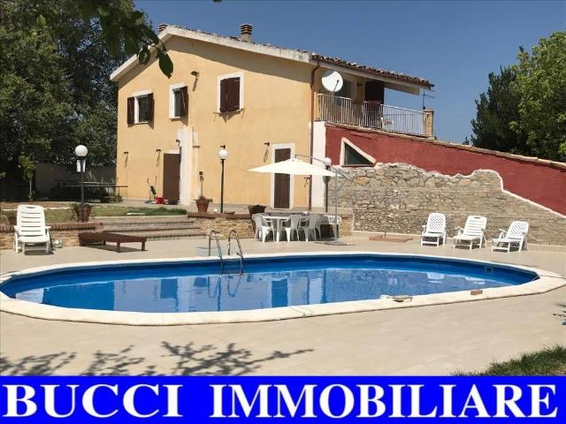 Villa Indipendente in vendita a Civitaquana, Abruzzo