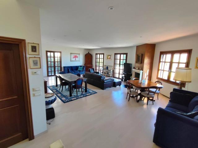 Villa Indipendente in vendita a Pescara Colli, Pescara