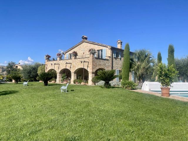 Casa in vendita a Castelnuovo, Falerone