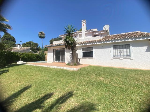 Casa en alquiler en Nerja