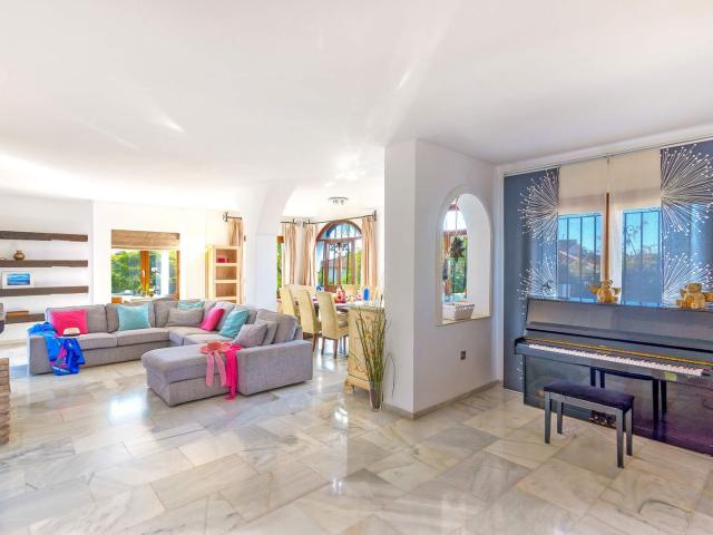 Casa en alquiler en Marbella, El Rosario