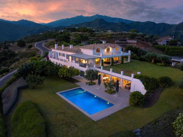 Villa en venta en Benahavís, Val de Guadalmina