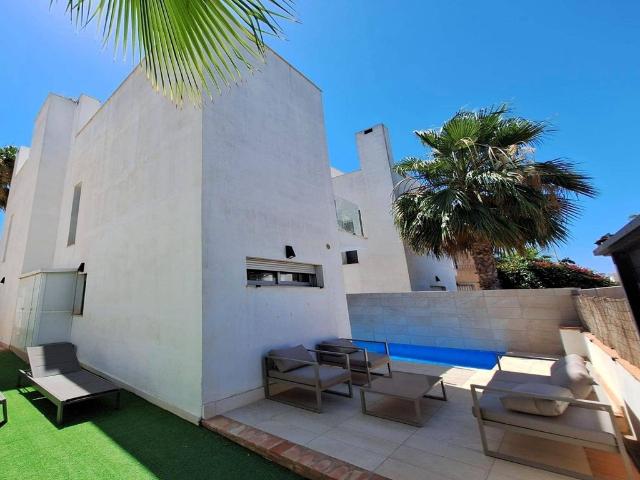 Chalet en venta en La Rosaleda, Torrevieja