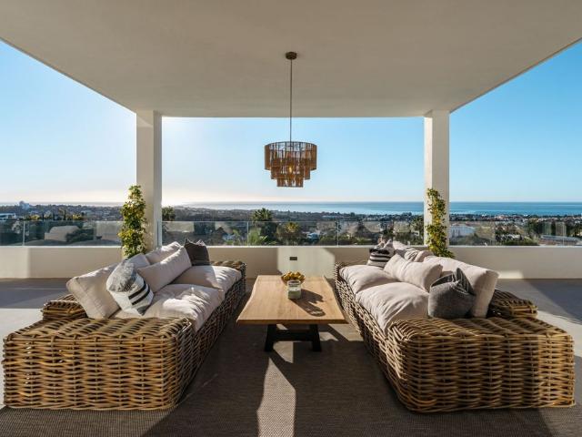 Chalet en venta en Los Pinos, Benahavís