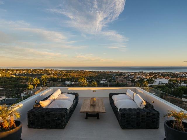 Chalet en venta en La Alquería-El Paraíso, Costa del Sol Occidental