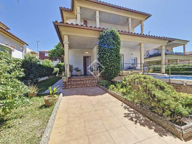 Chalet en venta en Cubelles, Barcelona