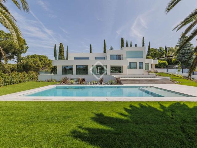 Villa en venta en Boadilla Del Monte