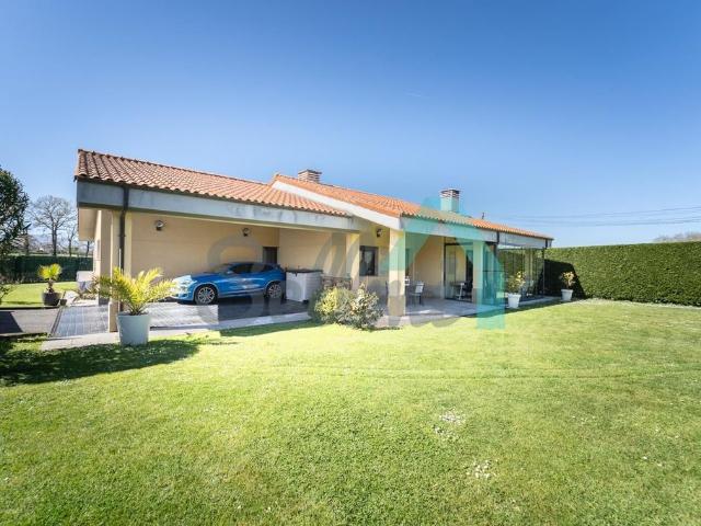 Villa en venta en Grandas De Salime, El Campu