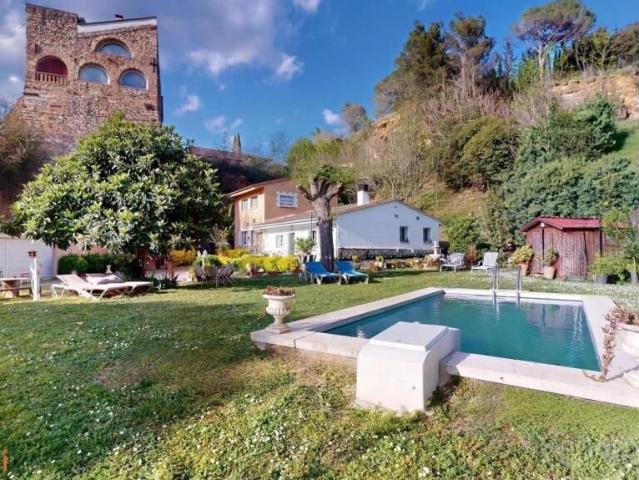 Chalet en venta en Girona