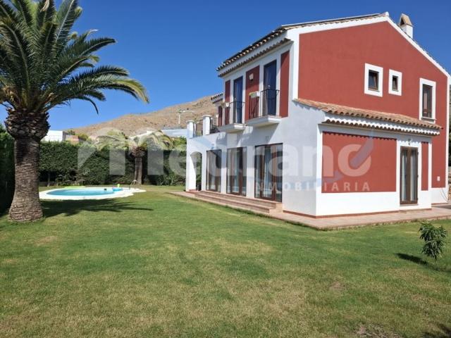 Chalet en venta en la Marina Baixa, Valencia