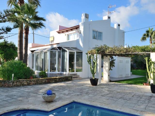 Chalet en venta en Sant Josep de sa Talaia, Eivissa