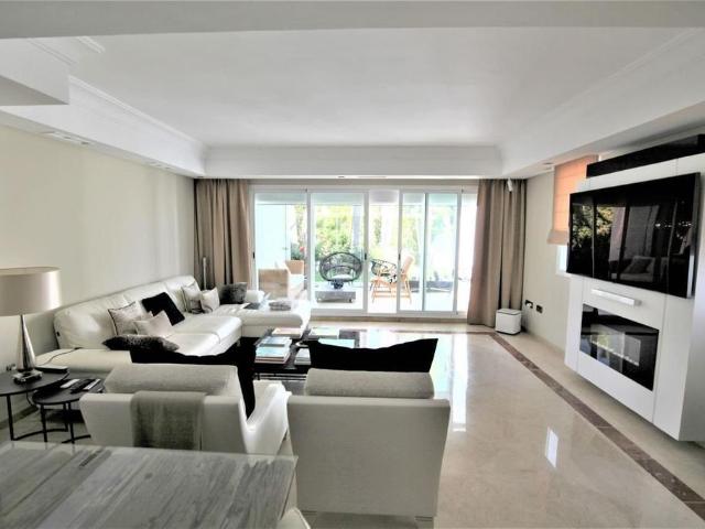 Chalet en alquiler en El Vicario, Costa del Sol Occidental