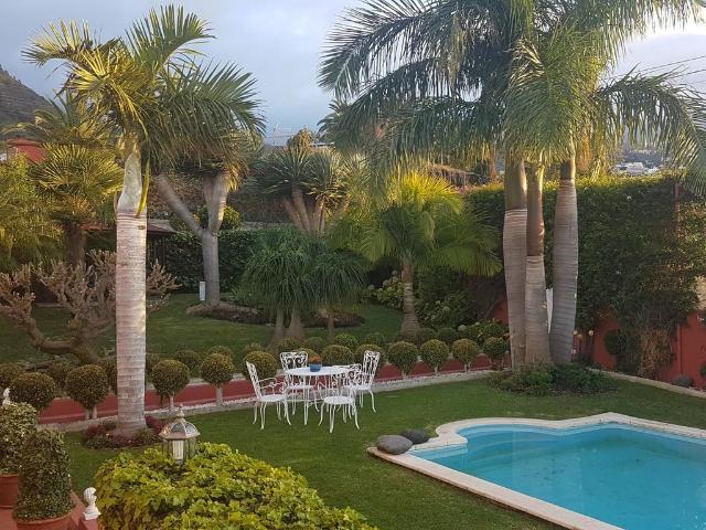 Chalet en venta en Las Cuevas, La orotava