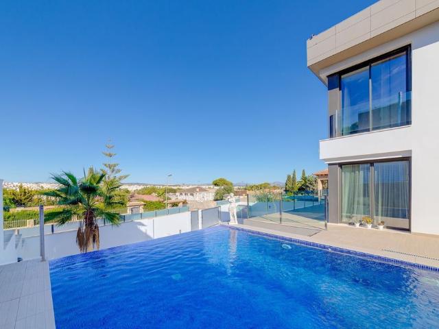 Chalet en venta en Urbanización Los Balcones, el Baix Segura / La Vega Baja