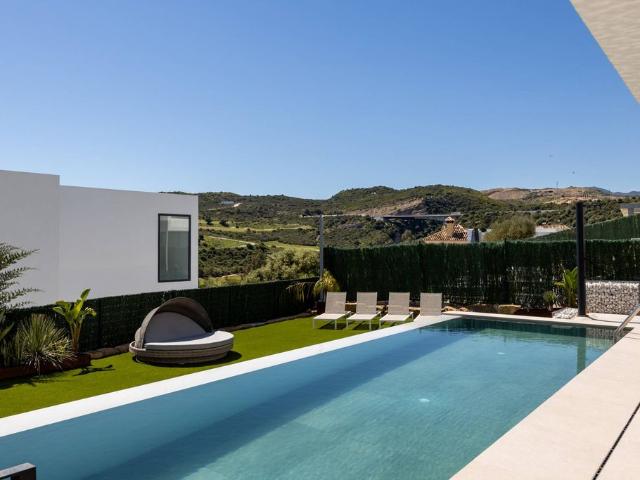 Chalet en venta en Barriada Islas Canarias, Costa del Sol Occidental