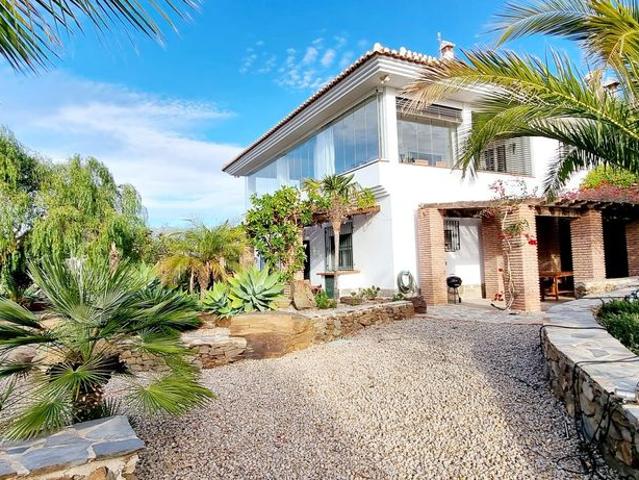 Chalet en venta en Sayalonga