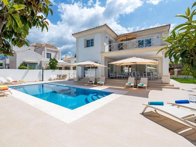 Villa en alquiler en Marbella, Urbanización Los Verdales