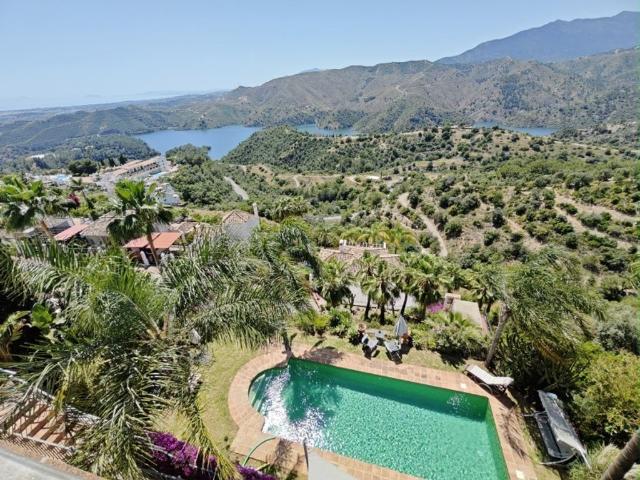 Chalet en venta en Cerros del Lago, Sierra de las Nieves