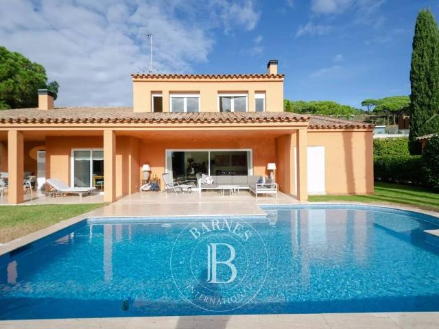 Chalet en alquiler en Castell-platja D'aro, Girona