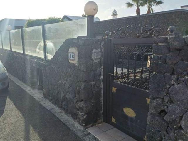 Chalet en venta en Playa Blanca, Yaiza