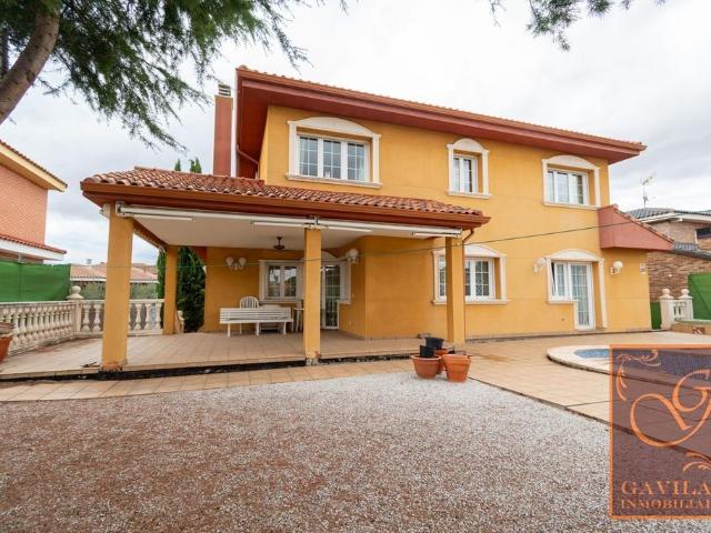 Chalet en venta en Valdetorres De Jarama