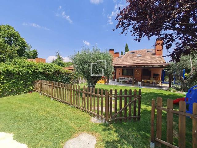 Chalet en venta en Valdeolmos-alalpardo, Madrid