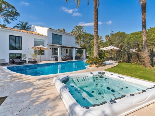 Villa en alquiler en Marbella, La Alzambra