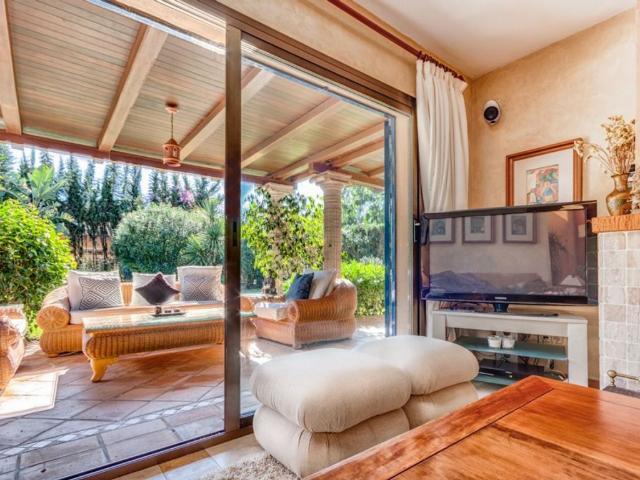 Villa en alquiler en Marbella, Miraflores